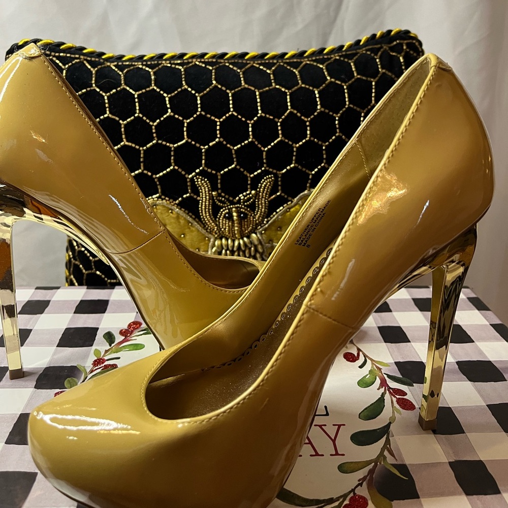 BeBe Tan Pump - Picture 2 of 6
